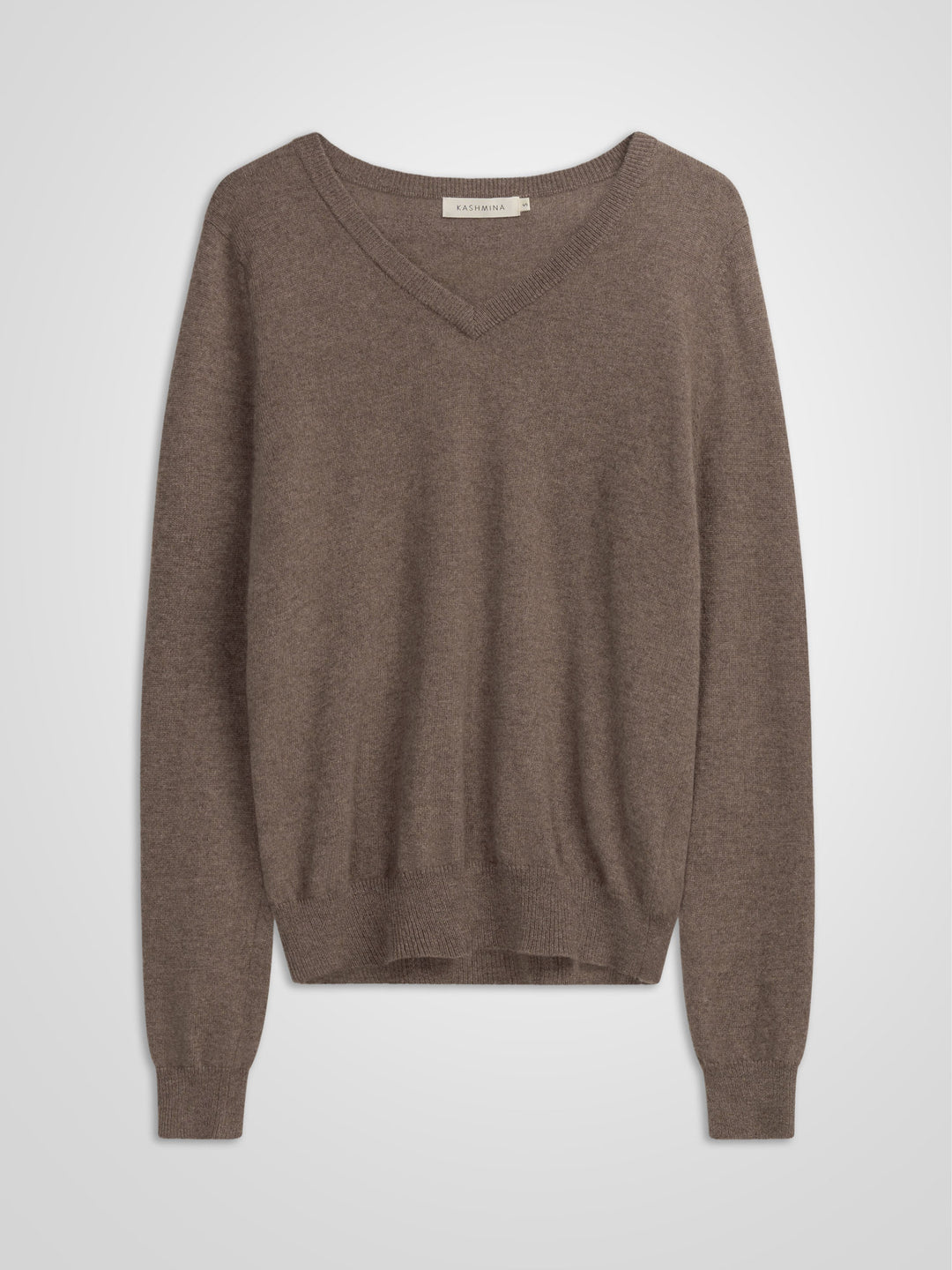 Kashmirgenser med v-hals "Erle" i 100% ren cashmere. Norsk design fra Kashmina. Farge: Dark toast.