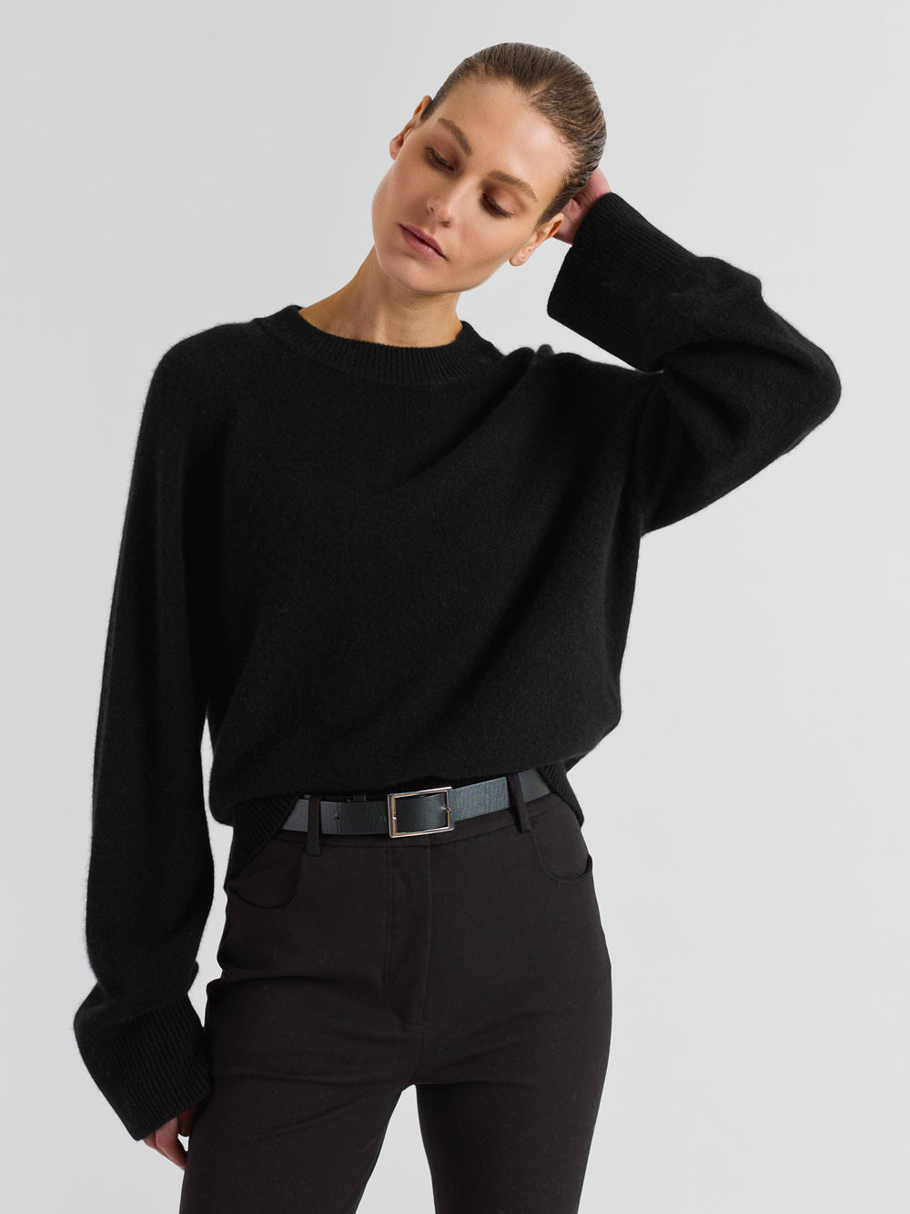 Kashmirgenser "Signy" i 100% ren kasjmirull. Norsk design fra Kashmina. Farge: Sort.