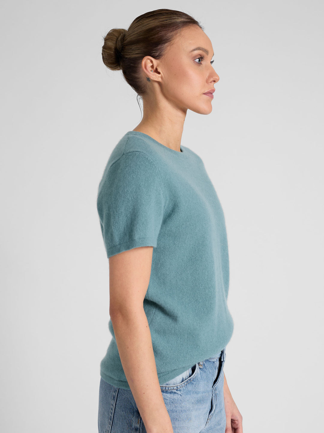 Kashmirgenser t-shirt "Fresh" i 100% ren kashmirull. Norsk design fra Kashmina, Farge: Arctic.