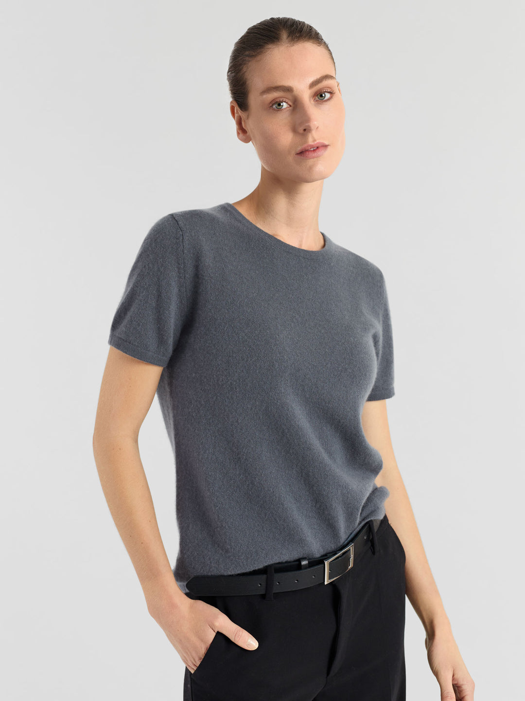 Kashmir t-shirt"Fresh" i 100% ren kashmirull. Norsk design fra Kashmina. Farge: Blue Fog.