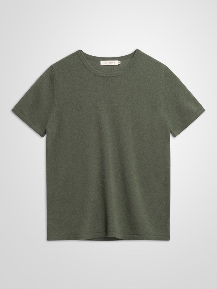 Kashmir t-skjorte "Fresh" i 100% ren cashmere. Norsk design fra Kashmina. Farge: Eucalyptus grønn.