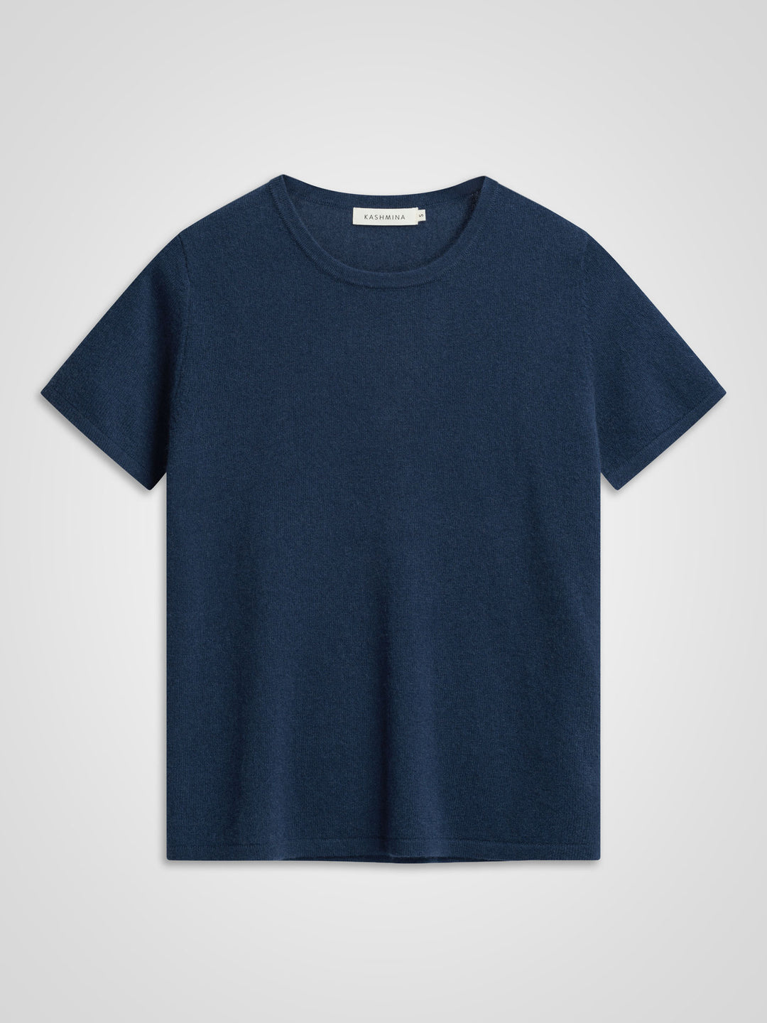 Kashmirgenser t-shirt "Fresh" i 100% ren kashmirull. Norsk design fra Kashmina, Farge: Mountain Blue.