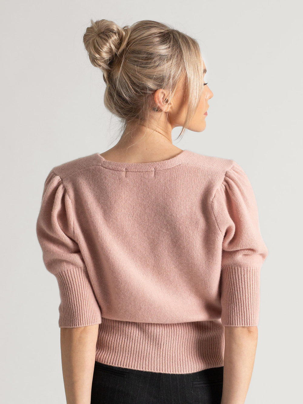 Kashmirgenser, cardigan med lange puffermer, grace i 100% ren kashmirull. Norsk design, Farge:  rose glow