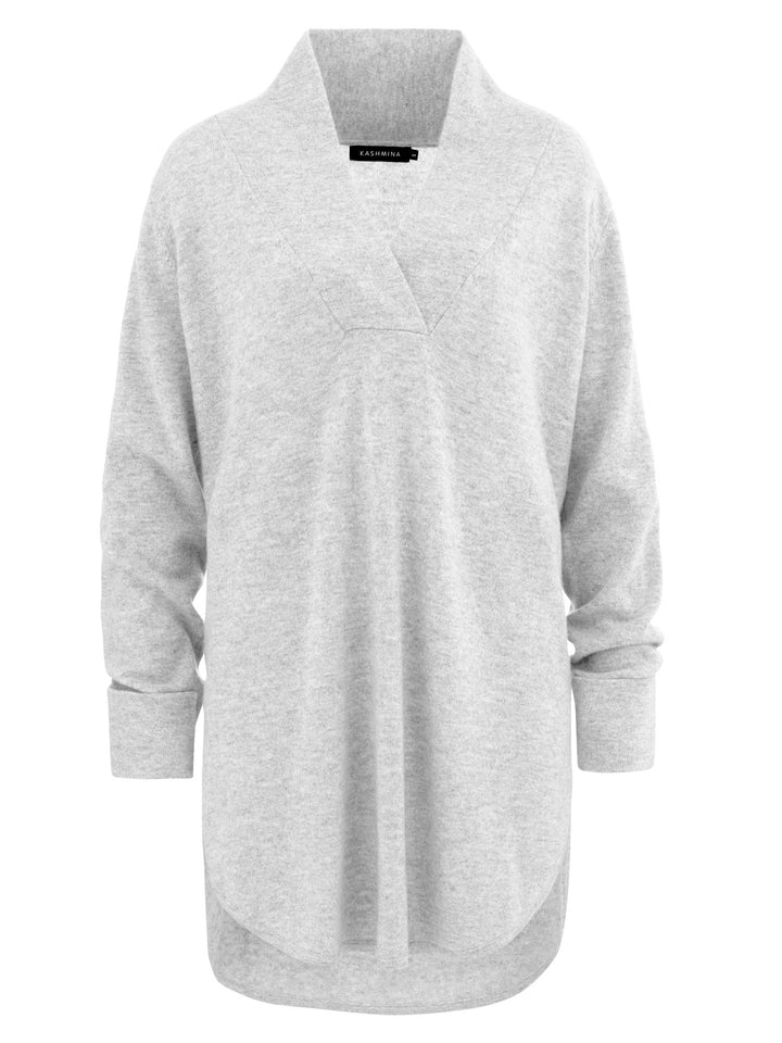Lys grå kashmirgenser "Ida" i 100% kasjmir. Norsk design fra Kashmina.