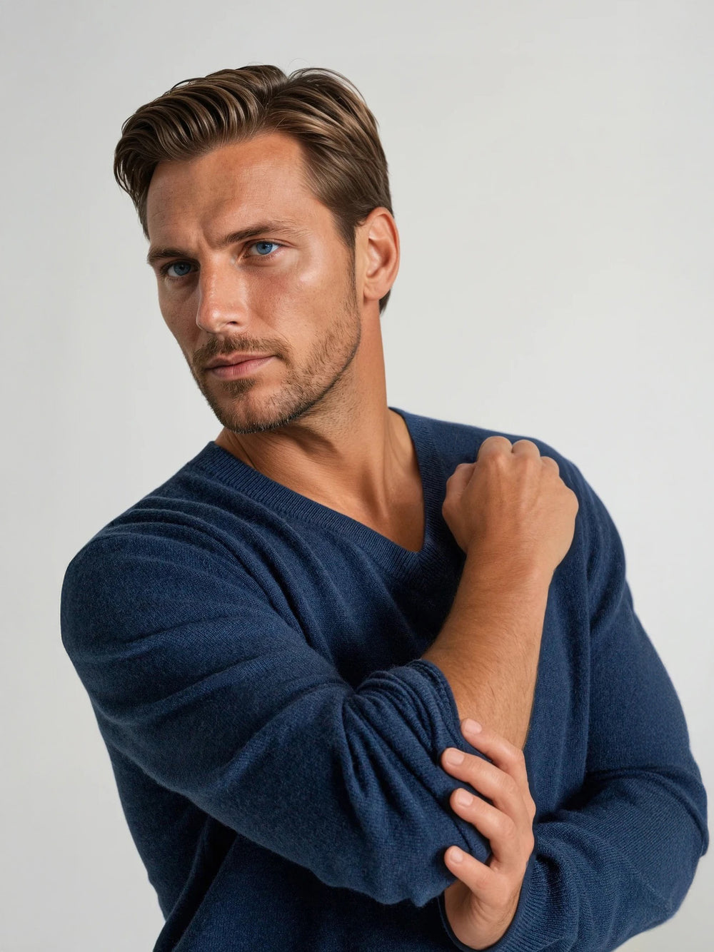 Kashmirgenser herre "v-neck", mountain blue, 100% kashmir fra Kashmina