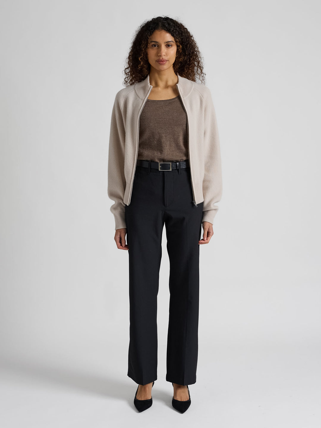 Kashmirjakke "Oline" i 100% ren kasjmirull, cashmere. Norsk design fra Kashmina. Farge: Cream.