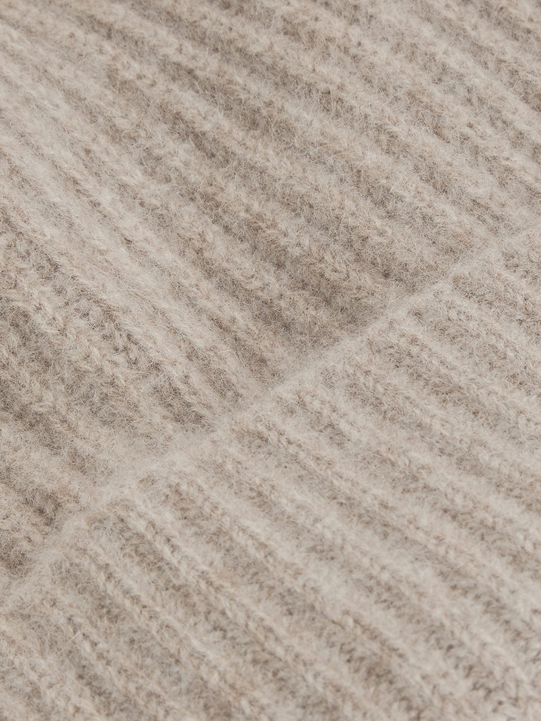 Kashmirlue "Elli" i 100% kasjmir. Norsk design fra Kashmina. Farge: Toast/melert brun.