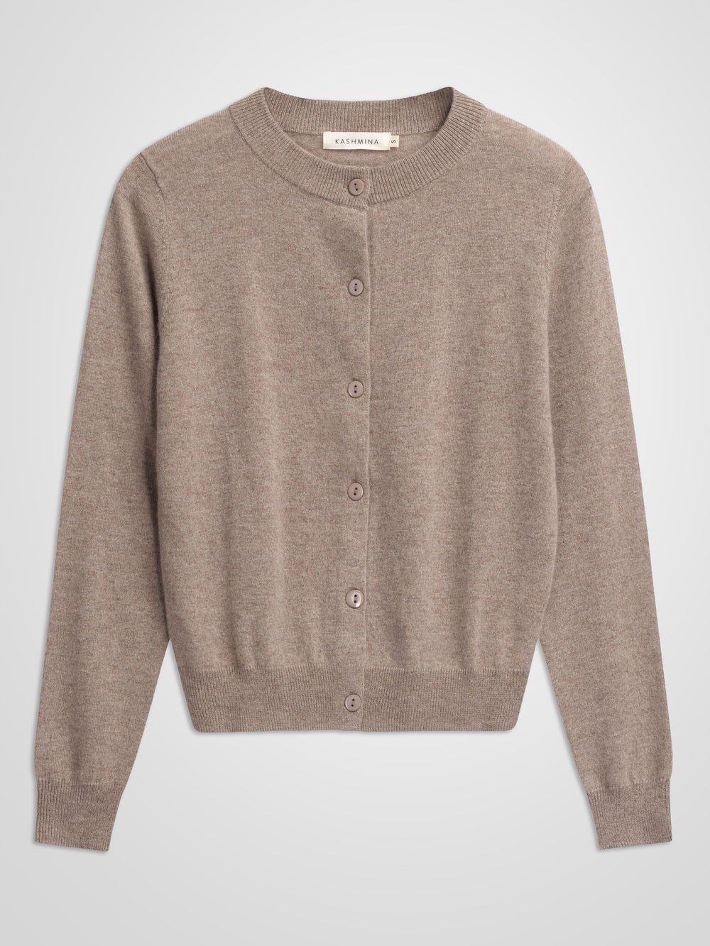 Kashmircardigan "Ingrid" i 100% ren kasjmirull. Norsk design fra Kashmina. Farge: Toast.