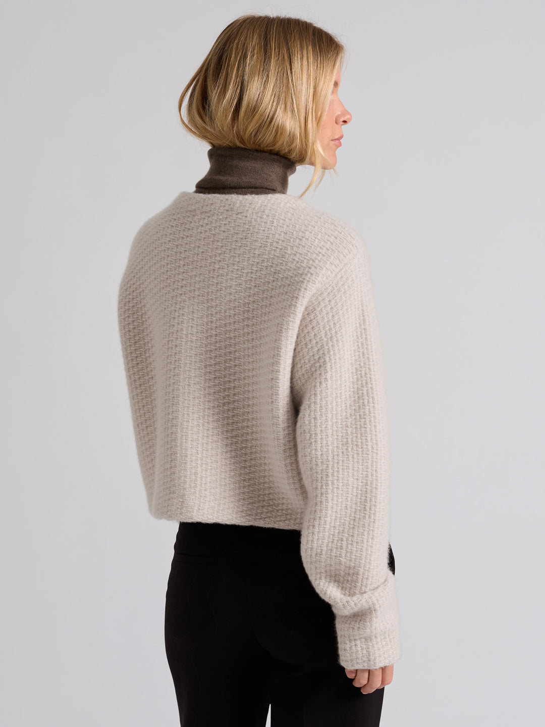 Kashmirjakke i 100% ren cashmere. Norsk design fra Kashmina. Farge: Cream
