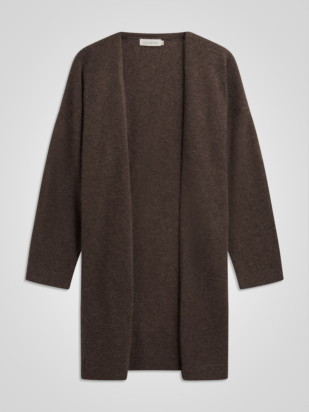 Lang kashmircardigan "Magni" i 100% ren cashmere. Norsk design fra Kashmina. Farge; Dark Brown.