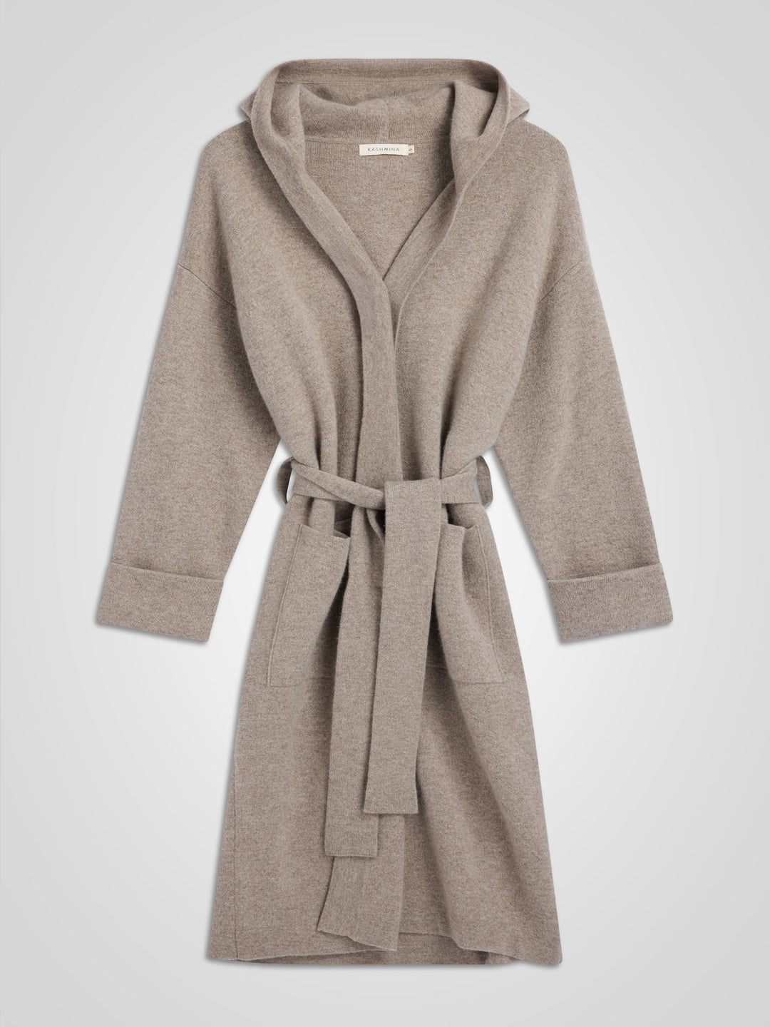 Kashmirkåpen "Nora" i 100% ren kashmir, Norsk design fra Kashmina. Farge: Toast, melert lys brun.