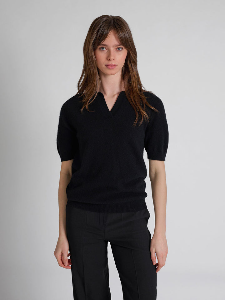 Cashmere piquet "Rikke" i 100% ren cashmere. Norsk design fra Kashmina. Farge: Sort.