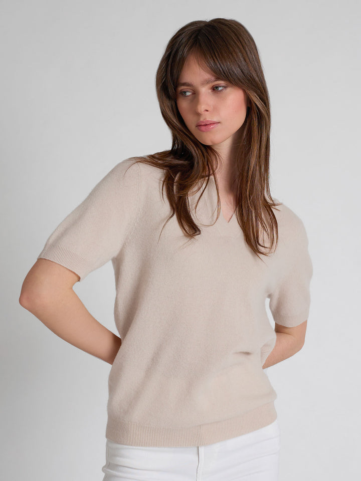 Cashmere piquet "Rikke" i 100% ren cashmere. Norsk design fra Kashmina. Farge: Cream.