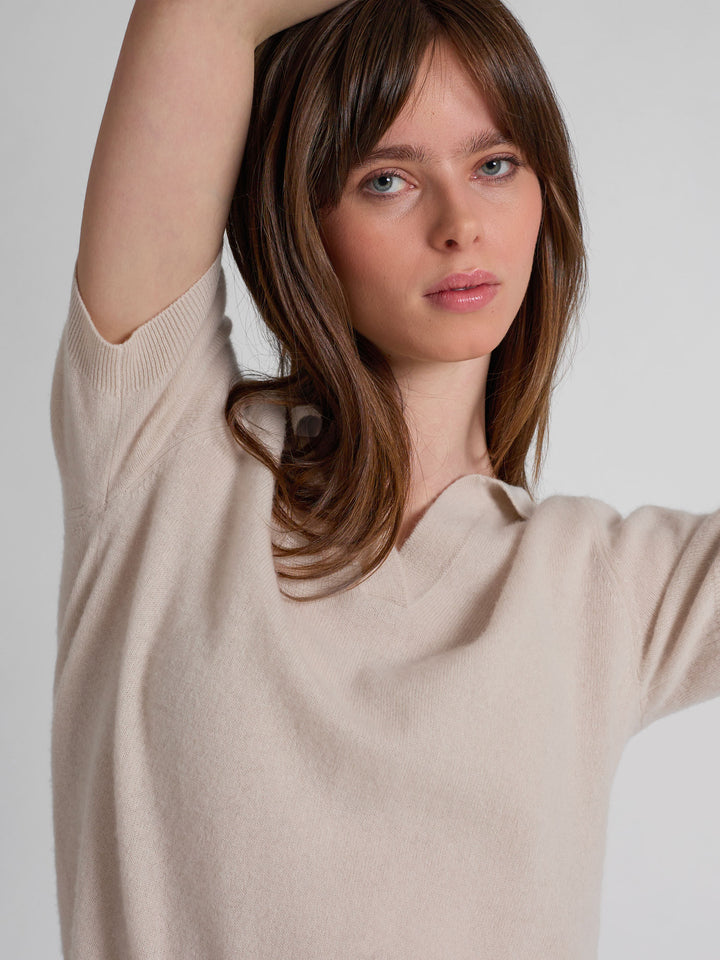 Cashmere piquet "Rikke" i 100% ren cashmere. Norsk design fra Kashmina. Farge: Cream.