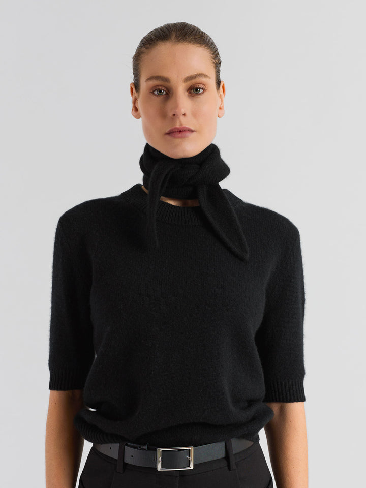 Cashmere skjerf "Alfie" i 100% ren cashmere. Norsk design fra Kashmina. Farge: Sort.