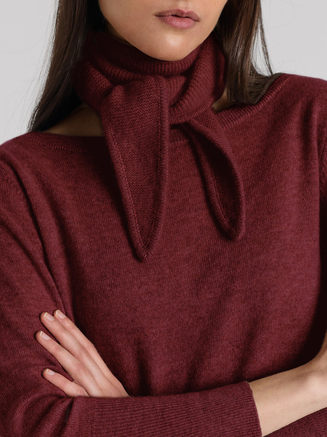 Cashmere skjerf "Alfie" i 100% ren cashmere. Norsk design fra Kashmina. Farge: Bordeaux.