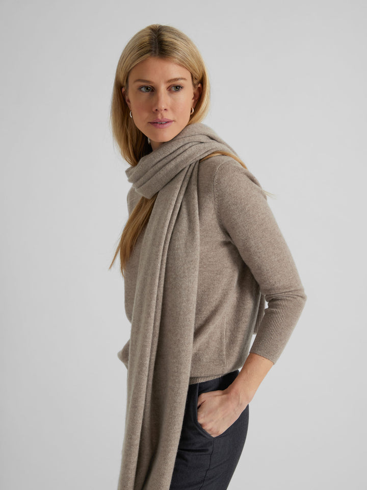 Kashmirskjerf "Uni" "Urban" 100% kashmir. Norsk design fra Kashmina. Herreskjerf. Farge: Toast. 