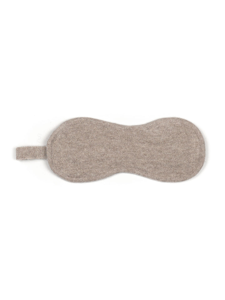 Kashmirsovemaske, i 100% ren cashmere. Norsk design fra Kashmina. Farge: Toast.