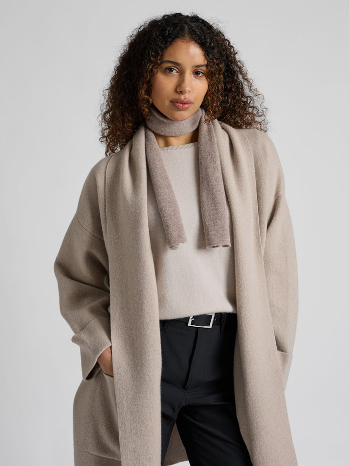 Kashmirgenser "Asta" i 100% ren kasjmirull. Norsk design fra Kashmina. Farge: Cream.