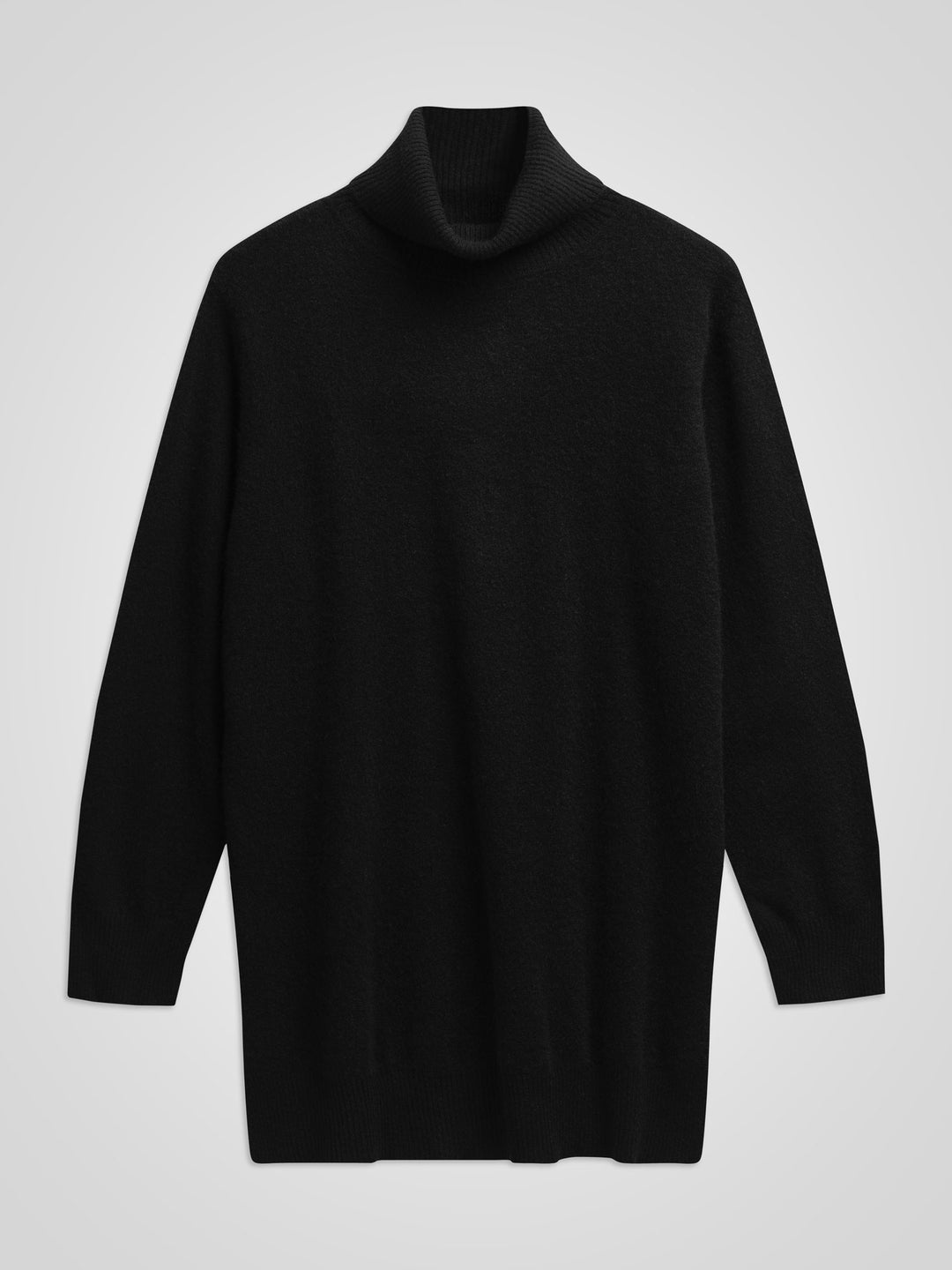 Lang høyhalset kashmirgenser i 100% ren kasjmirull. Norsk design fra Kashmina. Farge: Sort.