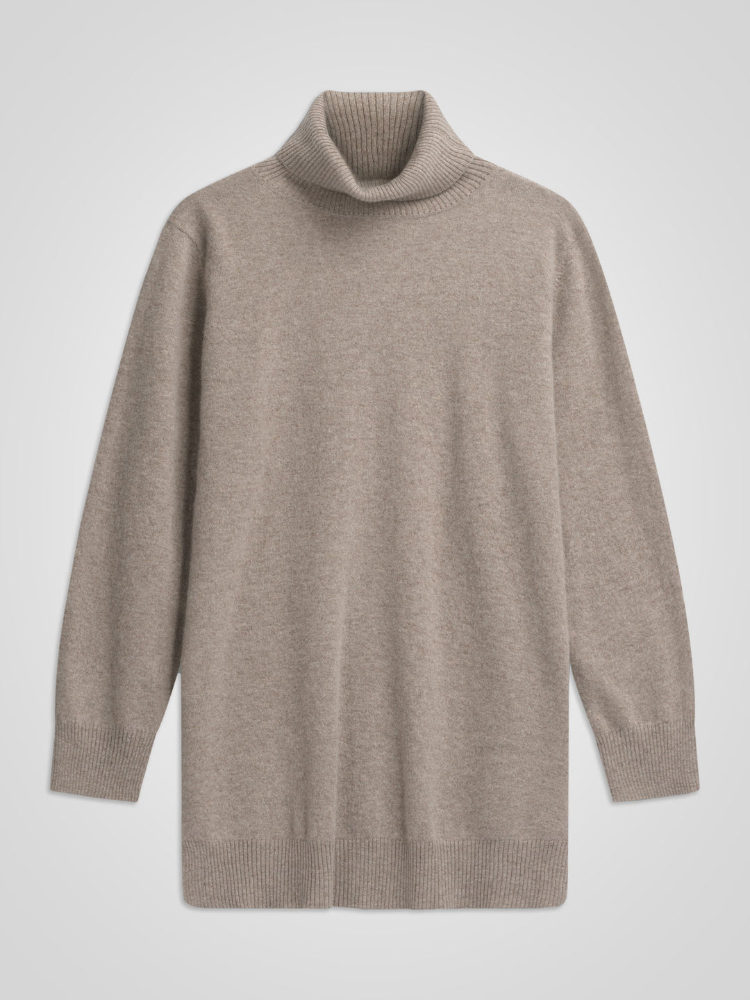 Lang høyhalset kashmirgenser i 100% ren kasjmirull. Norsk design fra Kashmina. Farge: Toast