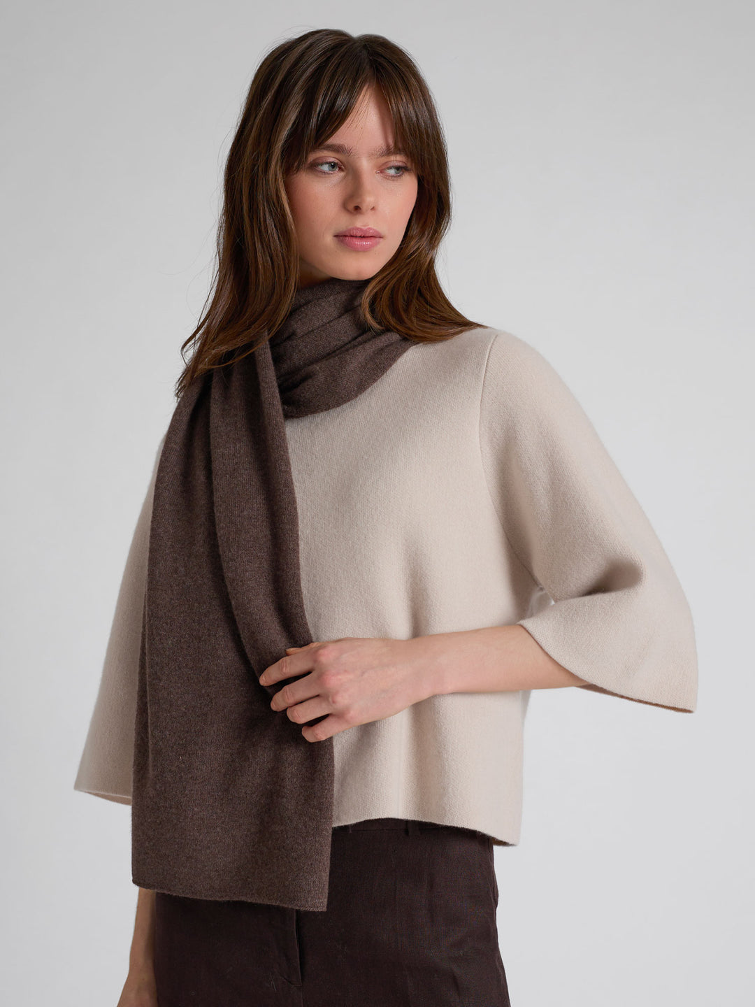 Kashmirgenser "Dina" i 100% ren kasjmirull. Norsk design fra Kashmina. Farge: Cream.