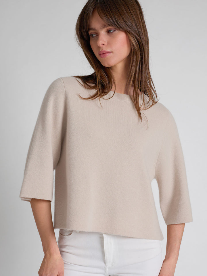 Kashmirgenser "Dina" i 100% ren kasjmirull. Norsk design fra Kashmina. Farge: Cream.