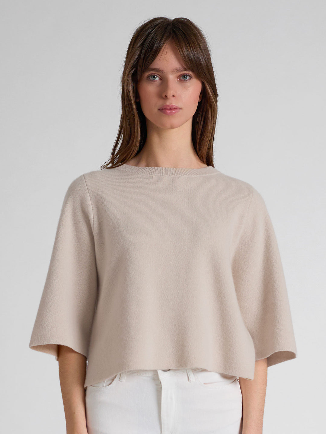 Kashmirgenser "Dina" i 100% ren kasjmirull. Norsk design fra Kashmina. Farge: Cream.