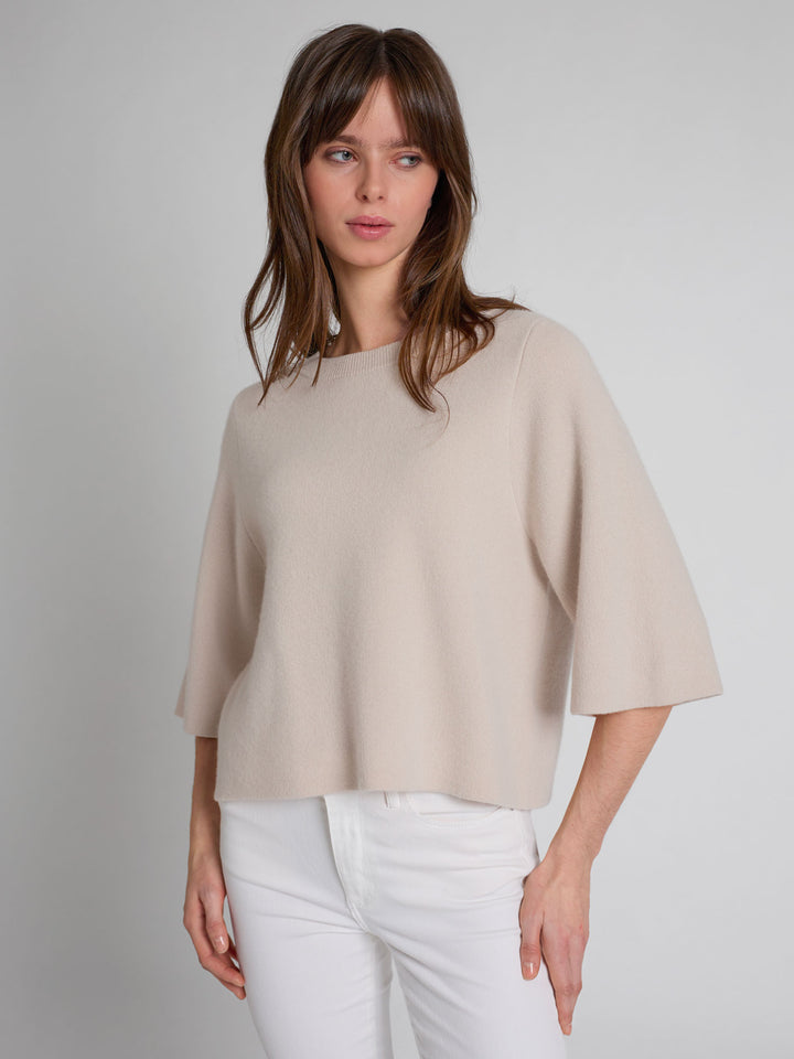 Kashmirgenser "Dina" i 100% ren kasjmirull. Norsk design fra Kashmina. Farge: Cream.