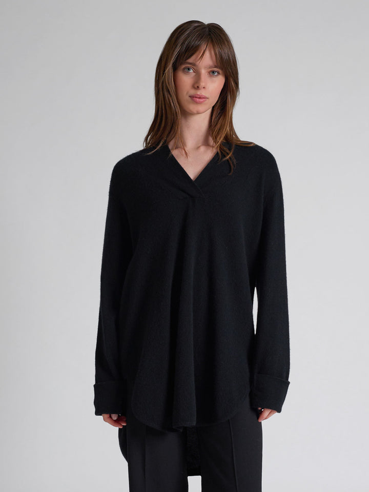 Kashmirgenser "Ida" i 100% ren cashmere. Norsk design fra Kashmina. Farge: Sort.
