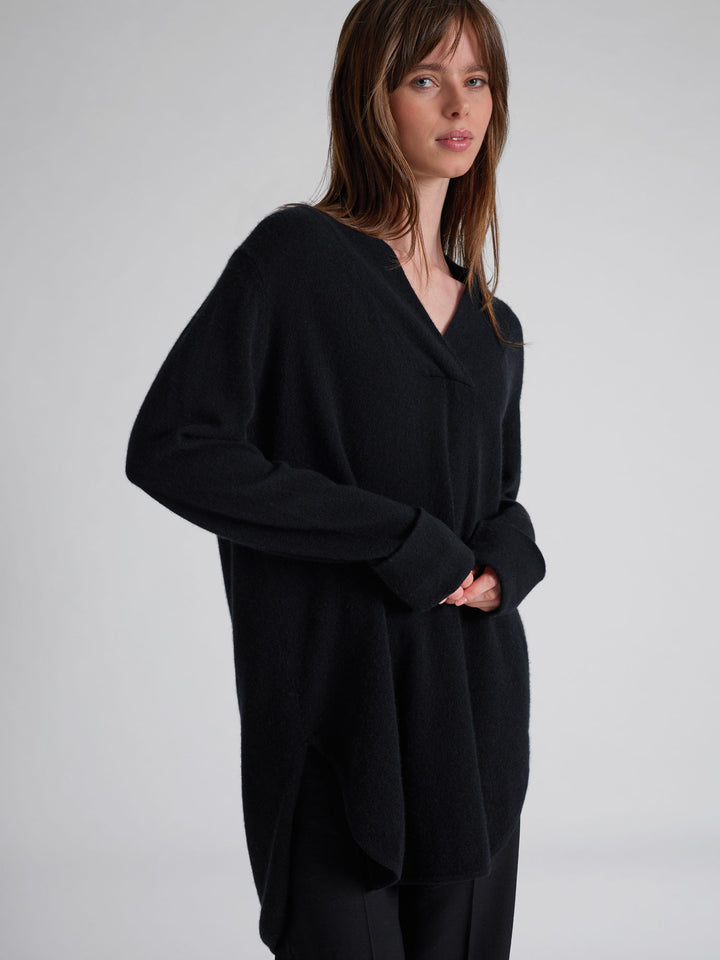 Kashmirgenser "Ida" i 100% ren cashmere. Norsk design fra Kashmina. Farge: Sort.