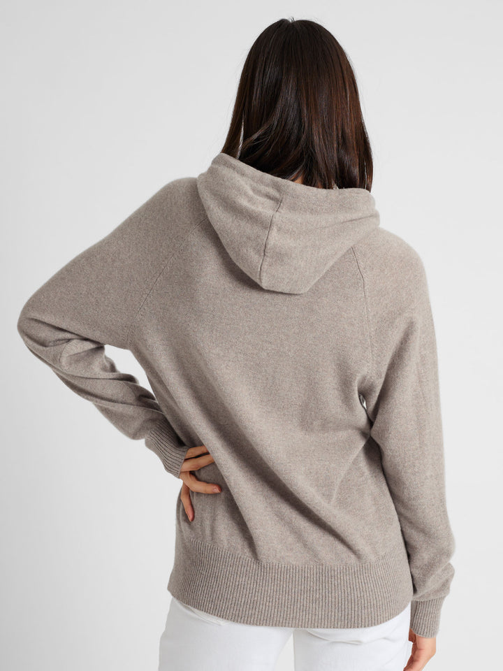 Kashmirgenser "lux hoodie" 100% kashmir fra Kashmina, fargen Toast