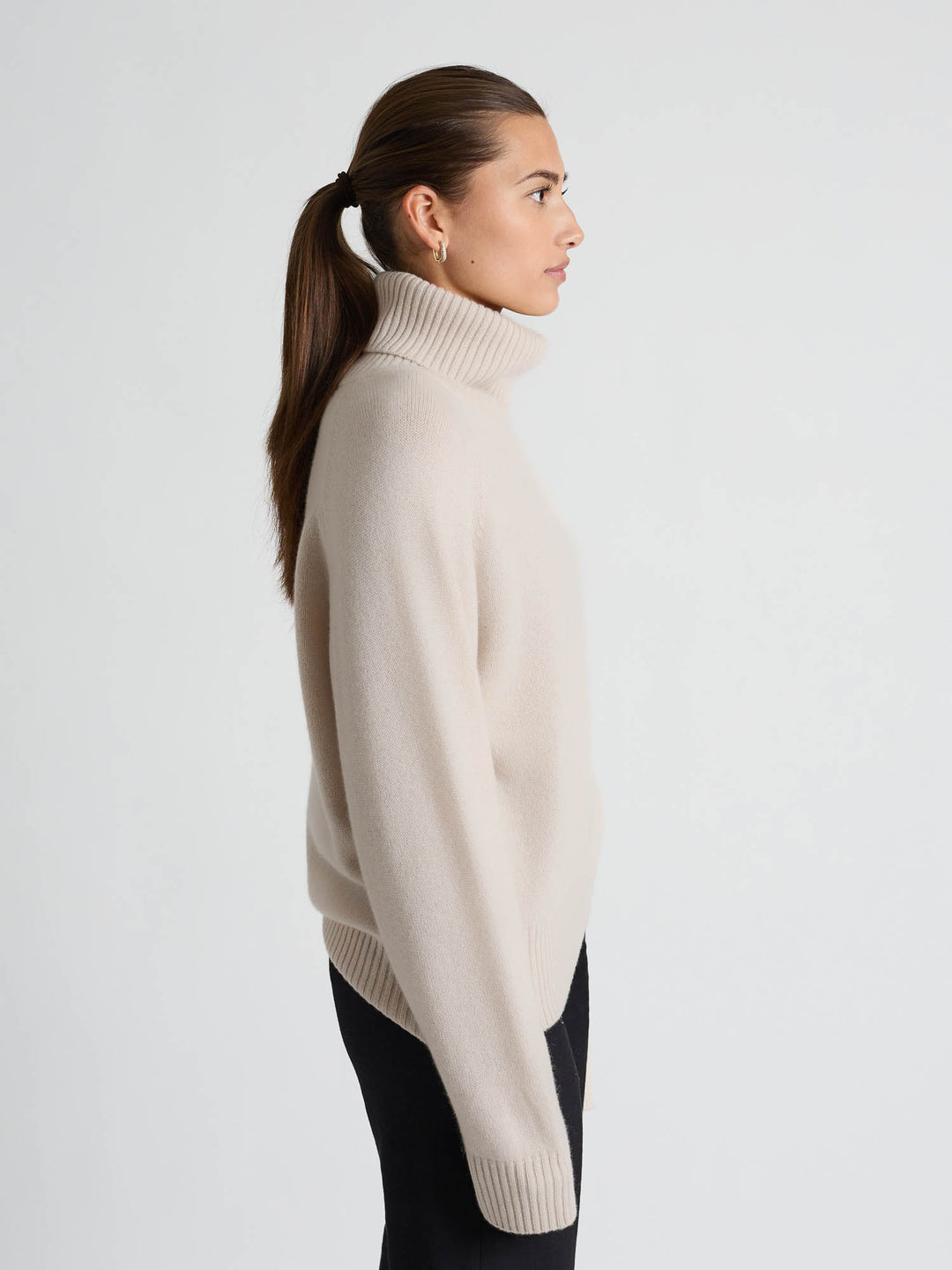 Kashmirgenser med høy hals "Milano" - cream