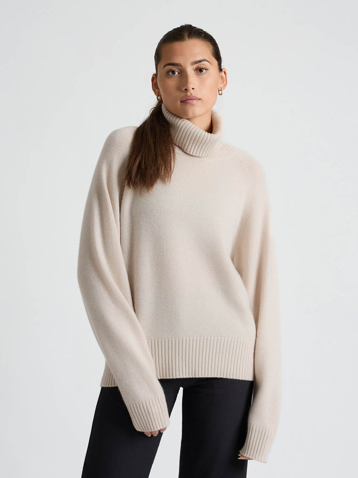Kashmirgenser med høy hals "Milano" - cream