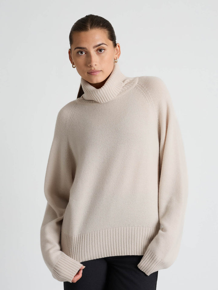 Kashmirgenser med høy hals "Milano" - cream