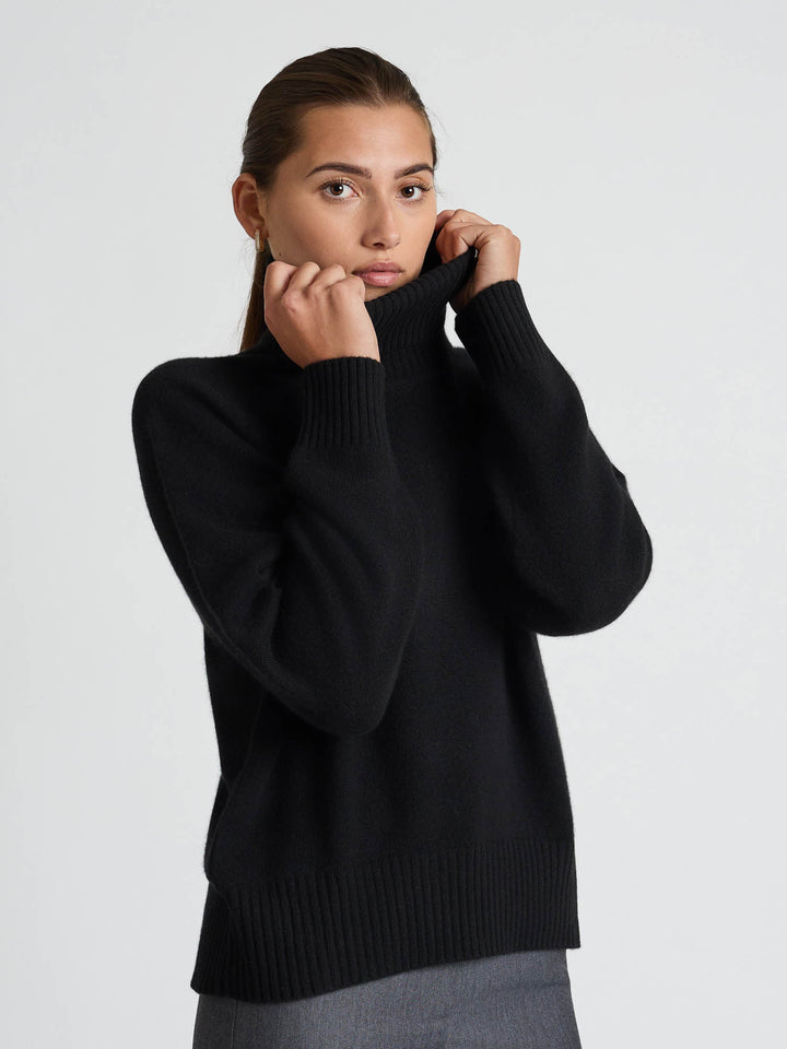 kashmina kashmirgenser milano sort kashmir kashmirull ull norsk design bærekraftig mote, skandinavisk design
