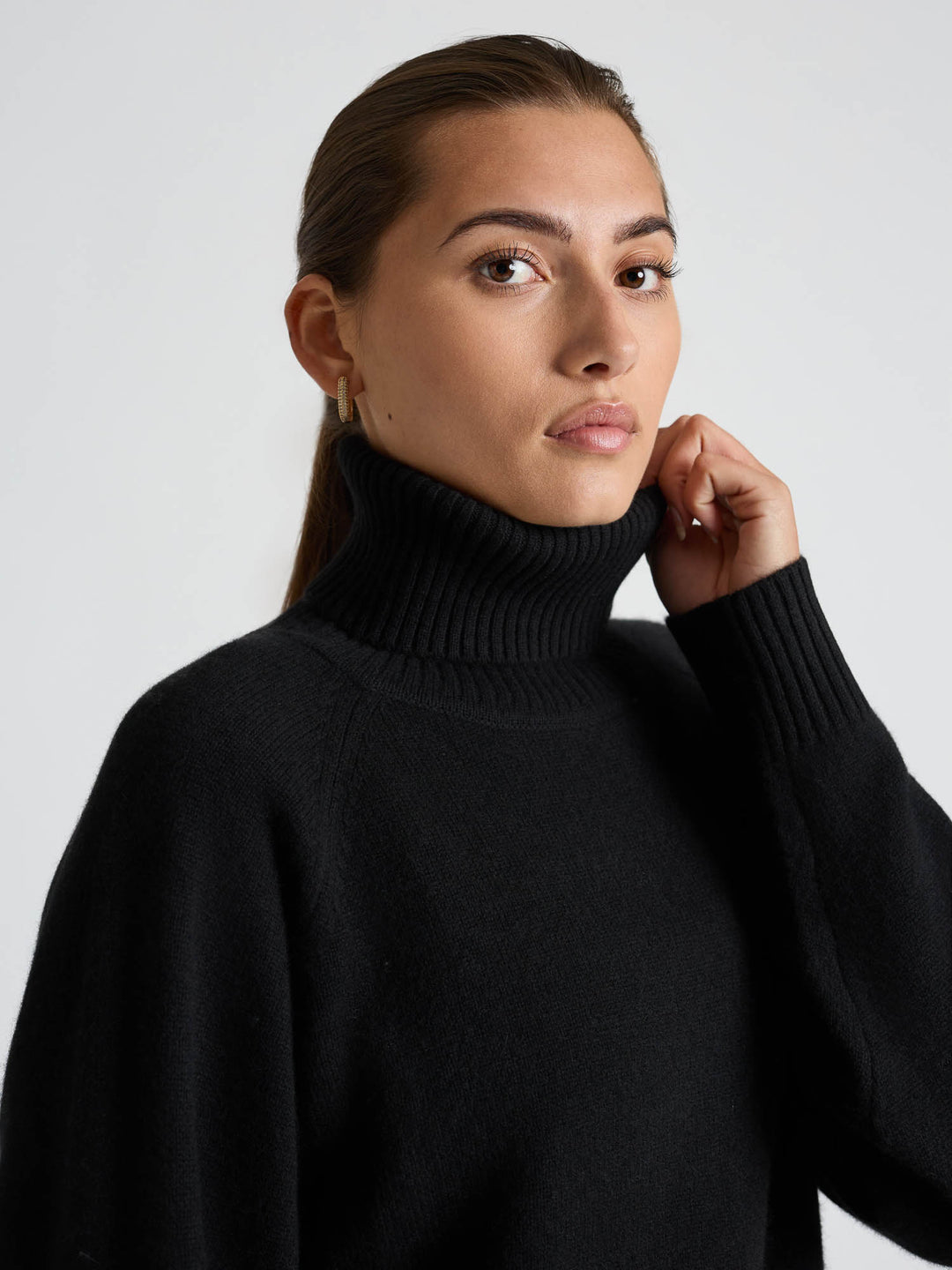kashmina kashmirgenser milano sort kashmir kashmirull ull norsk design bærekraftig mote, skandinavisk design