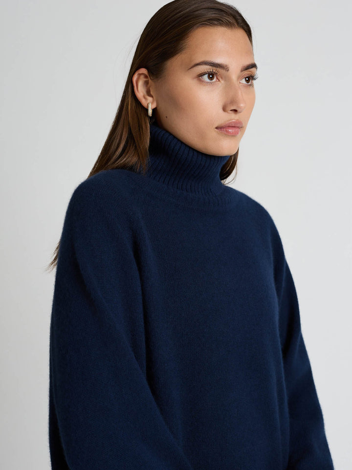 Kashmirgenser med høy hals "Milano" - Navy