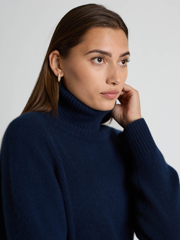 Kashmirgenser med høy hals "Milano" - Navy
