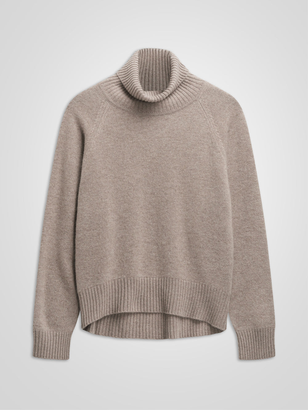 Høyhalset kashmirgenser "milano" 100% ren kashmir. Norsk design fra Kashmina. Farge: Toast.