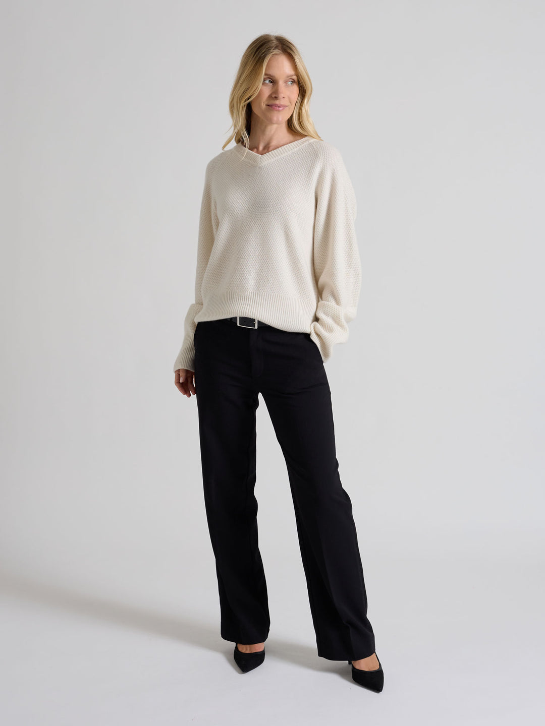 Kashmirgenseren "Selma" i 100% ren cashmere. Norsk design fra Kashmina. Farge: Hvit.