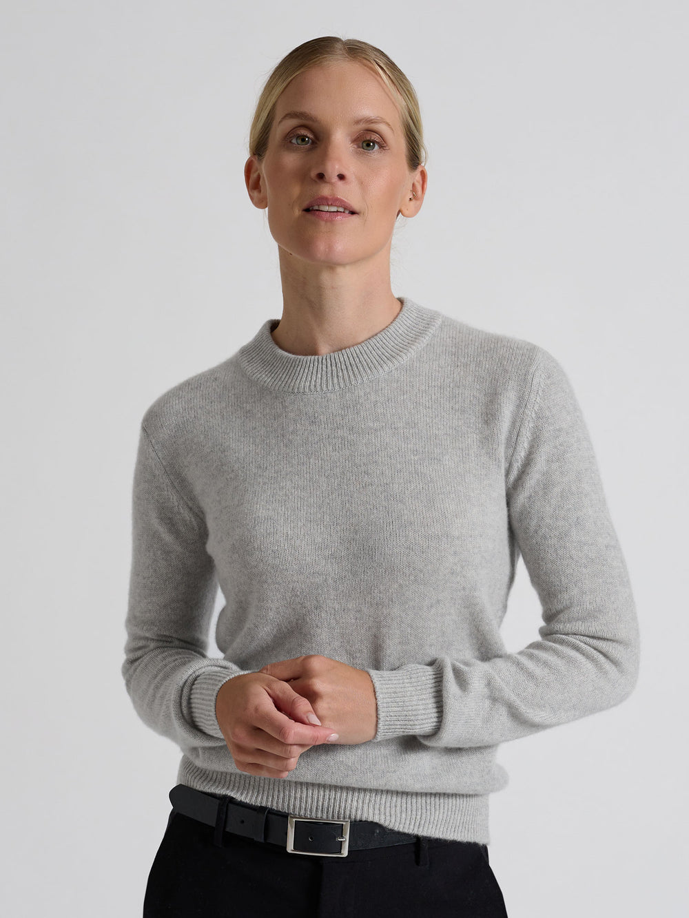 "Sofia long" kashmirgenser i 100% ren kashmir, cashmere. Norsk design fra Kashmina. Farge: Lys Grå.