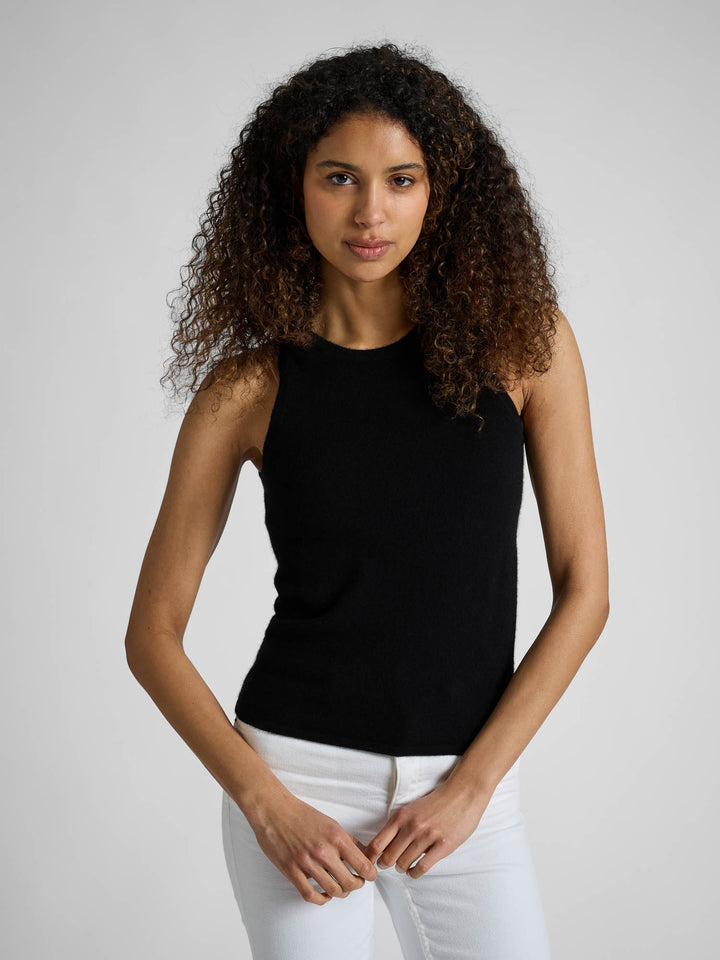 Kashmirtrøye "Tyra" i 100% ren kashmirull. Norsk design fra Kashmina. Farge: Sort.