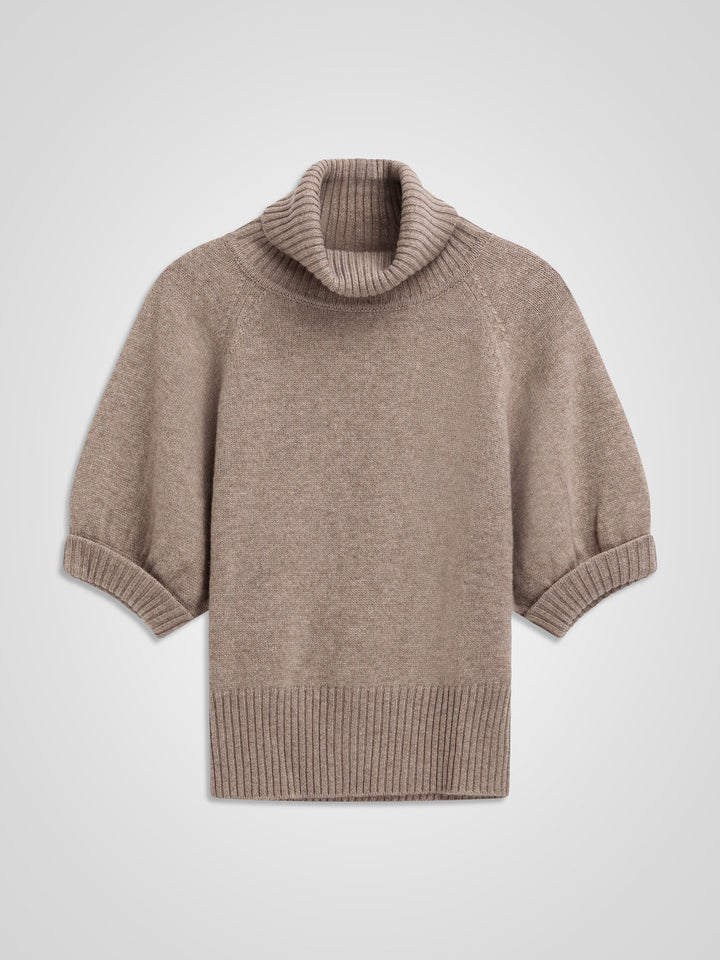 Kortermet kashmirgenser med høy hals i fargen Toast, melert brun. 100% kasjmirull. Norsk design fra Kashmina.