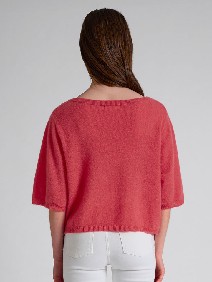 Kashmirtop "Vaar" i 100% ren cashmere. Norsk design fra Kashmina. Farge; Coral.