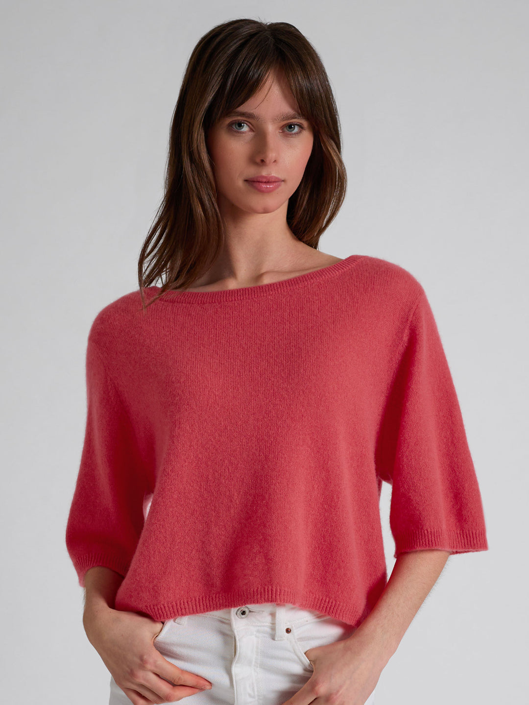 Kashmirtop "Vaar" i 100% ren cashmere. Norsk design fra Kashmina. Farge; Coral.
