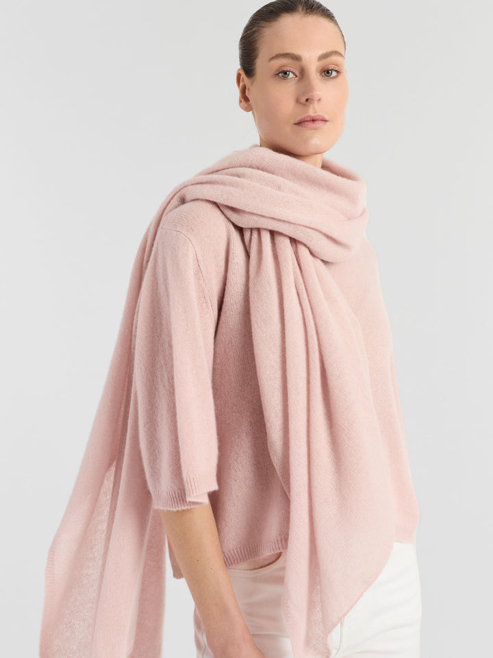 T-skjorte "Vaar" i 100% ren kasjmirull. Norsk design fra Kashmina. Farge: Rose Glow.