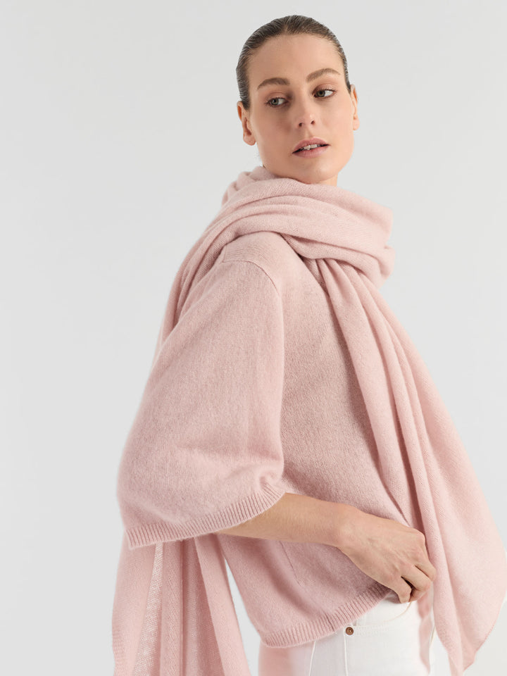 T-skjorte "Vaar" i 100% ren kasjmirull. Norsk design fra Kashmina. Farge: Rose Glow.