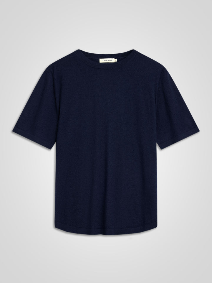 Kortermet kashmir t-skjorte "Airy" i 100% kasjmirull. Farge: Navy / mørk blå. Norsk design fra Kashmina