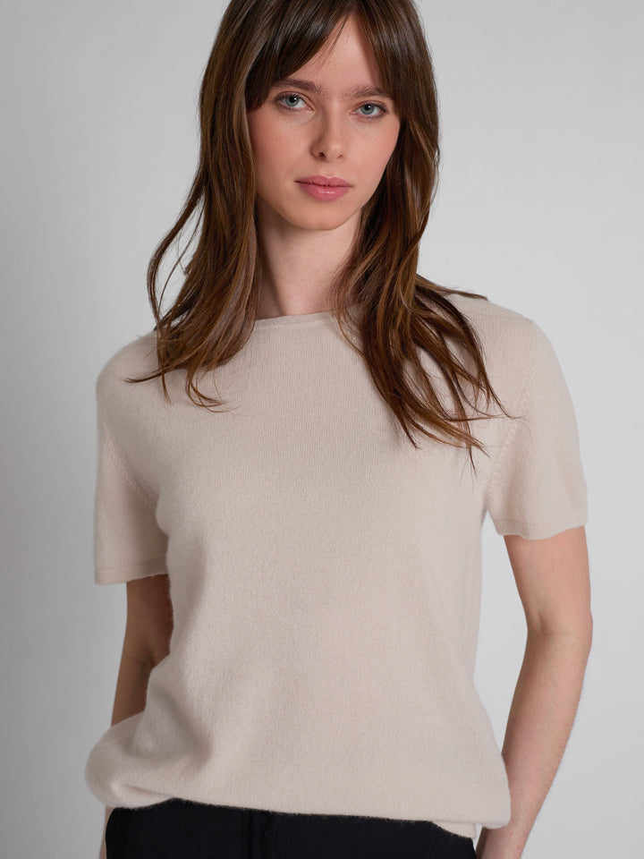 Kashmir t-shirt"Fresh" i 100% ren kashmirull. Norsk design fra Kashmina. Farge: Cream.